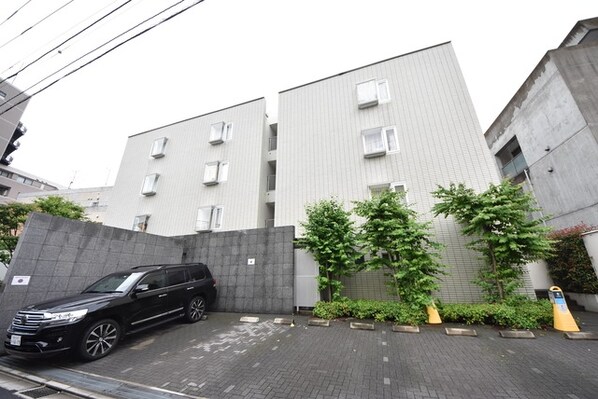 プライムアーバン市谷仲之町の物件外観写真